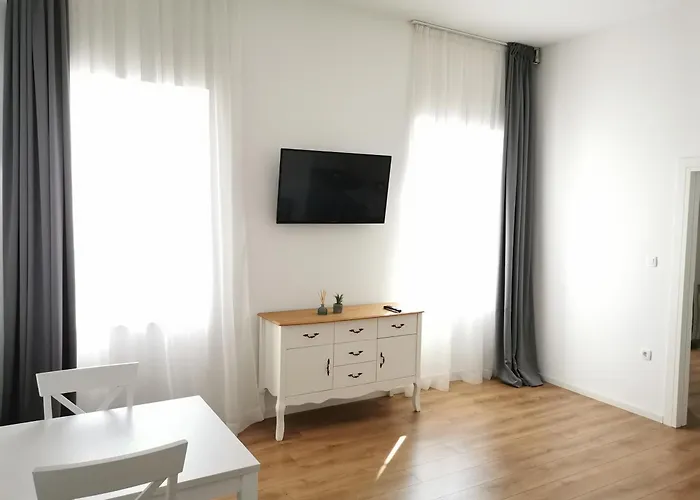 Guest house Sisqo And 3*